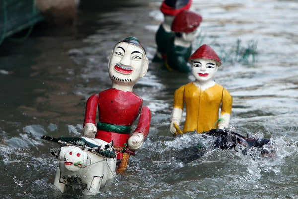 Vietnamese water puppetry