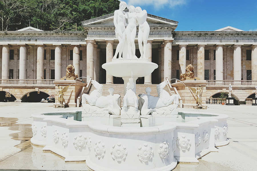 22 TempleofLeahStatue