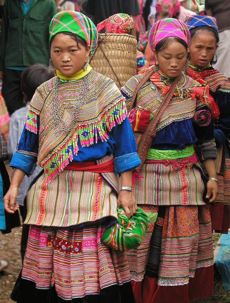 Traditional Costumes of Flower H’Mong