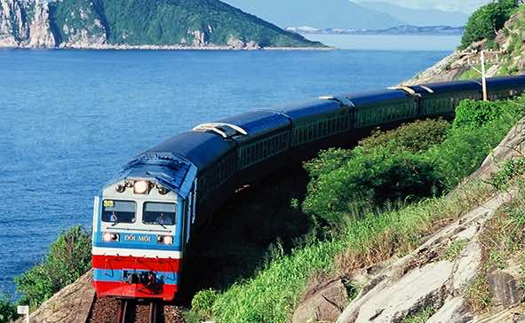 Train au Vietnam
