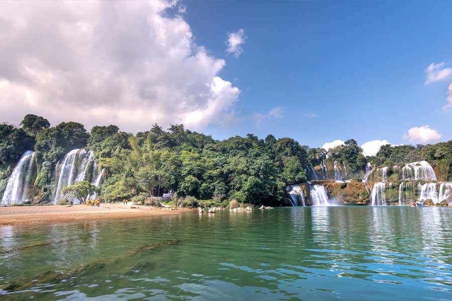 10 reasons to visit vietnam