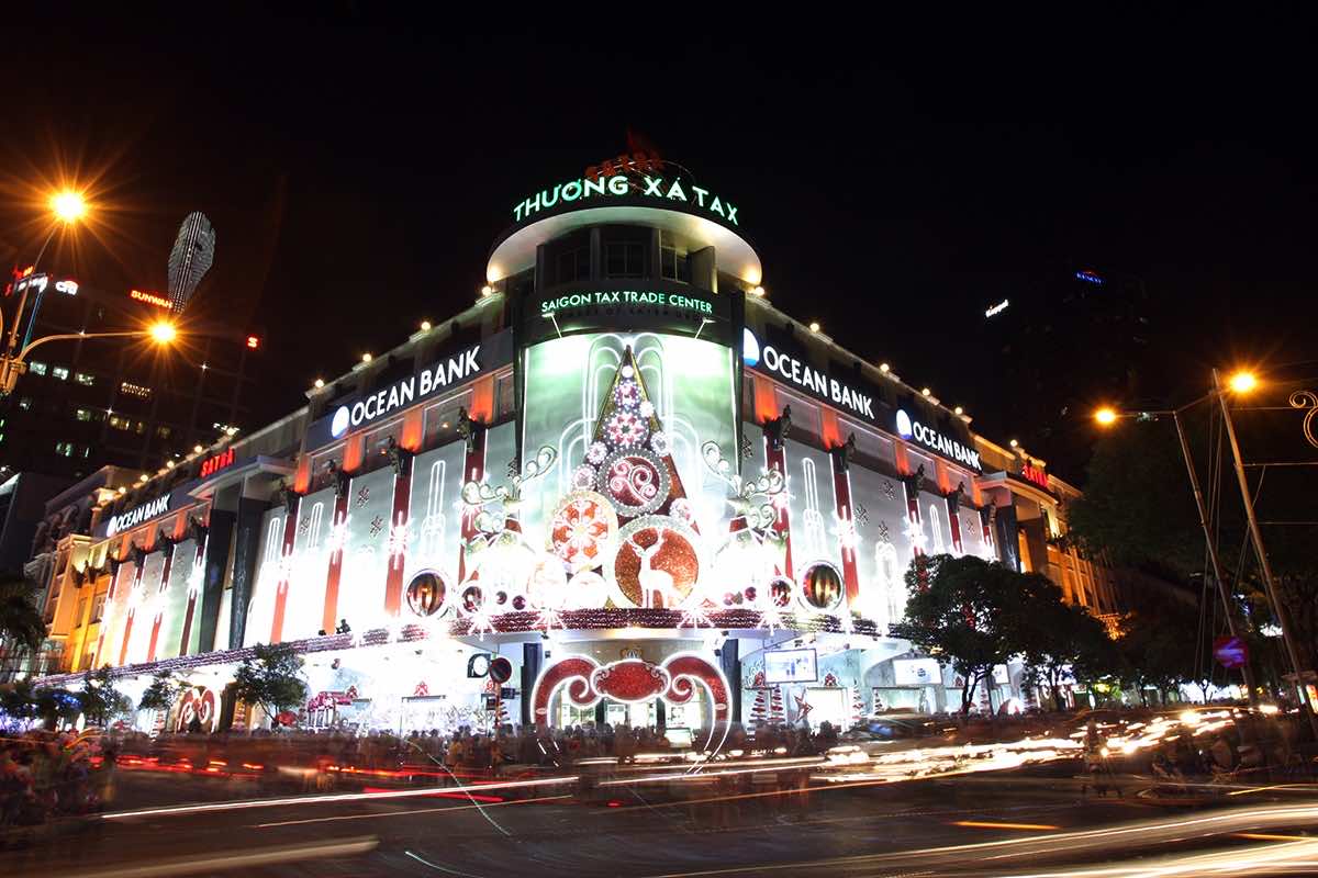 places to celebrate christmas in hanoi saigon 2
